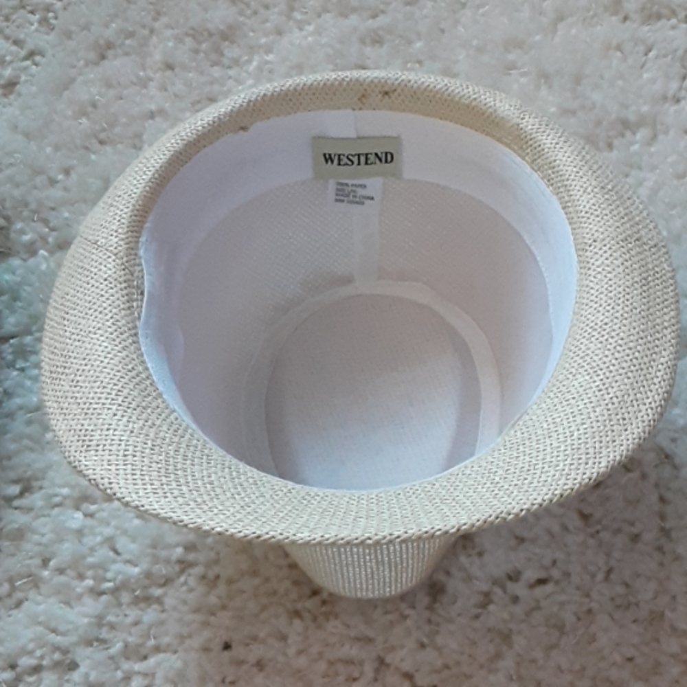 Fedora - Picture 2 of 4